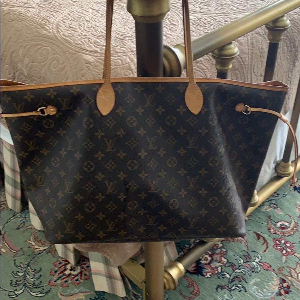 Louise Vuitton neverfull GM